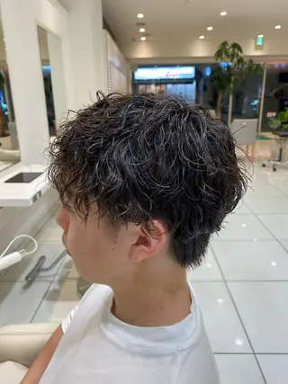 ショート パーマ メンズ 大澤 健介のヘアスタイル