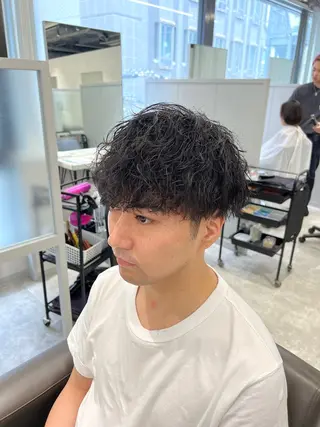 ショート メンズ 関西センターパート メンズモデル募集のヘアスタイル