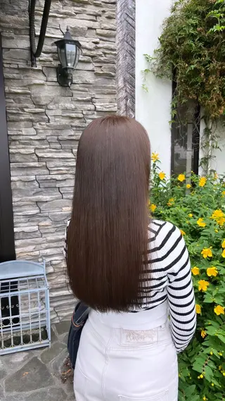ロング カラー ルプラボウ 鈴木 莉菜のヘアスタイル