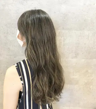 ロング カラー 髪質改善で 憧れの潤艶美髪にのヘアスタイル