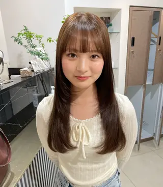 ロング すみれ✨レイヤー 🫧透明感カラーのヘアスタイル