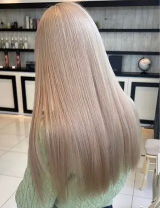 ロング カラー 坂詰 空のヘアスタイル