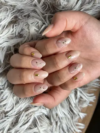 ミディアム ネイル ✴︎ Delightのネイルデザイン