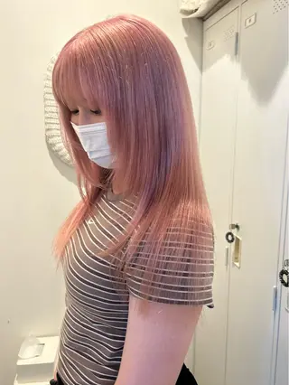 セミロング nacoハイトーン ベージュ🤍のヘアスタイル