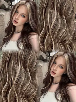 ロング カラー ミルクティーベージュ ケアブリーチカラーのヘアスタイル