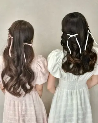 ロング ヘアアレンジ 𝒎𝒐𝒆🩰 名駅/ヘアメ/暖色♡のヘアスタイル