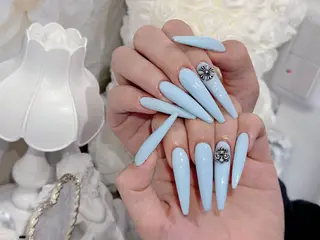ネイル ✨Nailsalon Vi+ビィプラスのネイルデザイン