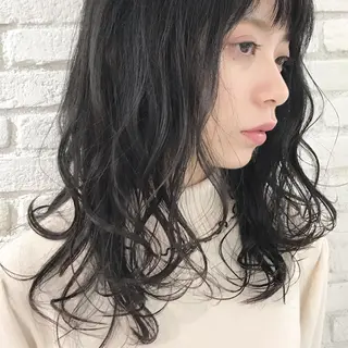 セミロング カラー 伊 杏のヘアスタイル