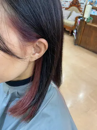 カラー 中村 莉緒のヘアスタイル
