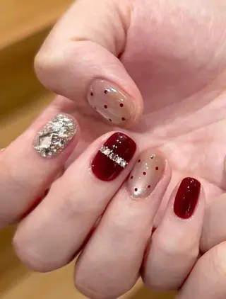 ネイル She’s Lunaのネイルデザイン