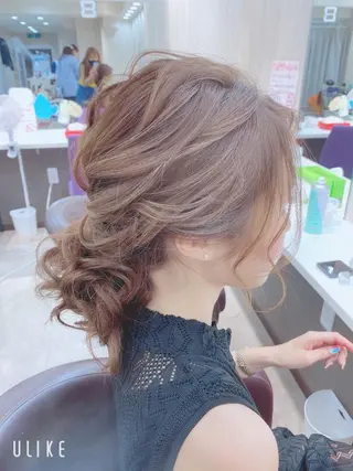 ミディアム ヘアアレンジ 《カメレオン》 西田美輝のヘアスタイル