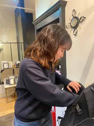 ミディアム 原田 梓未のヘアスタイル