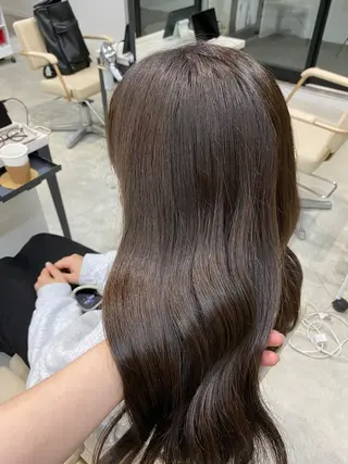 ロング カラー ブリーチなしカラー 🤍　Mihanaのヘアスタイル