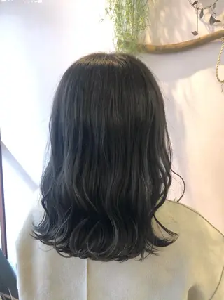 セミロング ニイムラ ミキのヘアスタイル
