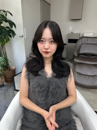 ミディアム カラー 丸山 心 / 艶カラーのヘアスタイル