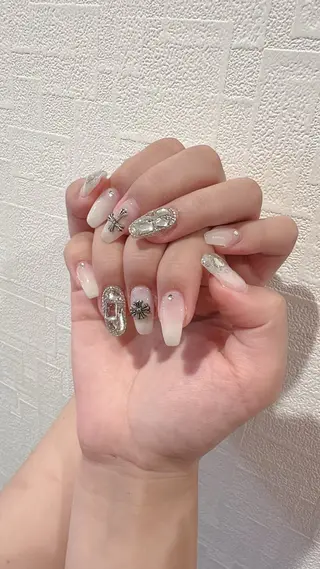ネイル D-BEAUTY Nailsalonのネイルデザイン