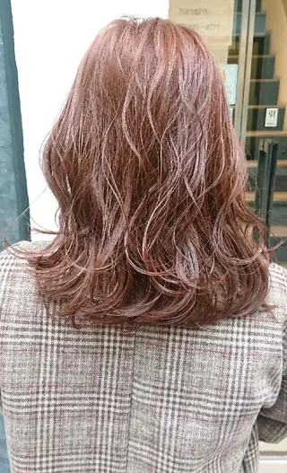 カラー ブリーチ/ヘアケア/ 艶髪/イギチハルのヘアスタイル