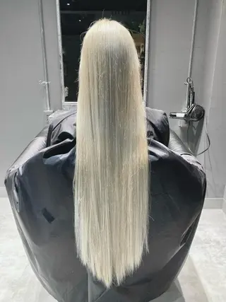 ロング タカツド ユウキのヘアスタイル