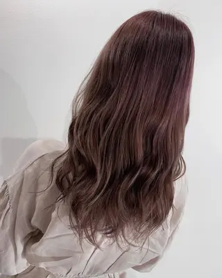 ロング カラー 寺本 早希のヘアスタイル