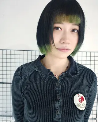 ショート カラー ハイトーン/ブリーチ /デザインカラーのヘアスタイル
