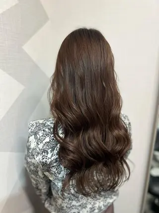 ロング カラー 吉野 瑳桜のヘアスタイル