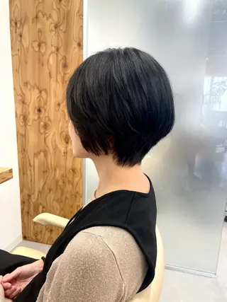 ショート スズキ シオリのヘアスタイル