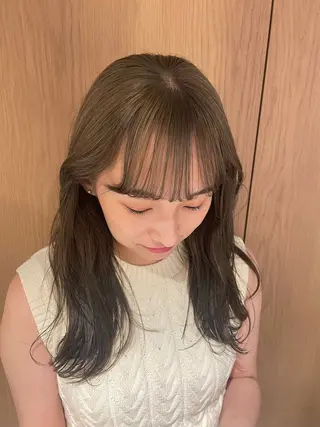 ロング カラー mei|顔まわり ×透明感カラーのヘアスタイル