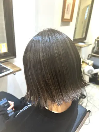ミディアム カラー saaya💙 ブリーチなしカラーのヘアスタイル