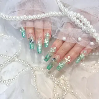 ネイル WISTERIA SAKAEのネイルデザイン