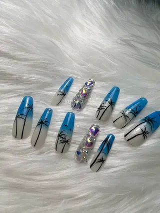 ネイル Blessed:N ブレストのネイルデザイン