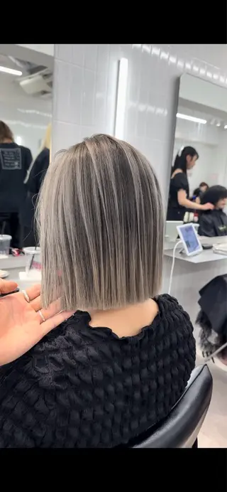 ミディアム カラー フェード・メッシュ ハイトーン/fumaのヘアスタイル