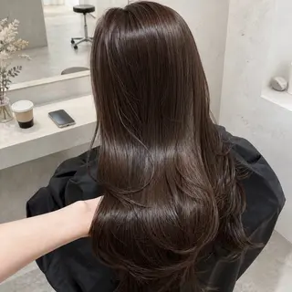 ロング 盛れる透明感カラー・ momokaのヘアスタイル