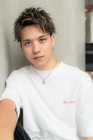 ショート ⚡メンズパーマフ ェードカットTomyのヘアスタイル