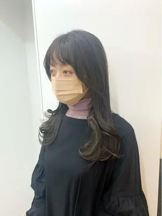 ミディアム カラー パーマ ヘアアレンジ メンズ キッズ ネイル マツエク・マツパ アイブロウ レイヤーカット 🌿透け感カラーのヘアスタイル