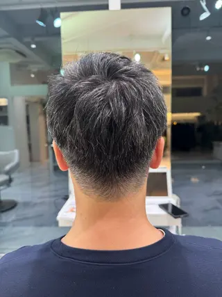 ショート メンズ 新美 恵里子のヘアスタイル