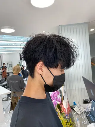 ショート カラー パーマ ヘアアレンジ メンズ キッズ ネイル マツエク・マツパ アイブロウ ウルフ&レイヤー特化 まとまる美髪矯正のヘアスタイル