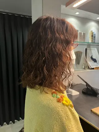 ミディアム パーマ 湯川 未咲希のヘアスタイル