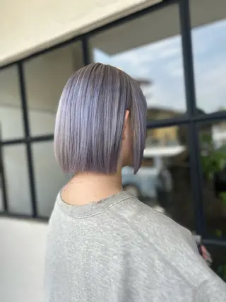 ショート カラー 井上 花音のヘアスタイル
