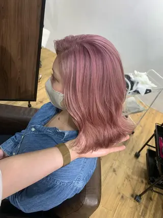 ショート カラー ミルクティーベージュ ブリーチ 店長 清水のヘアスタイル