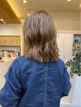 ミディアム hanae 安城/color🎼のヘアスタイル