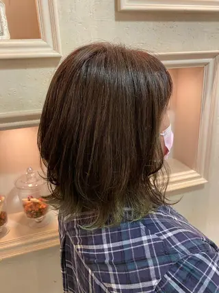 ミディアム 井上 日菜乃のヘアスタイル