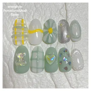 ミディアム ネイル 👑enen style👑のネイルデザイン