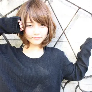 ミディアム カラー パーマ tuuli トゥーリのヘアスタイル