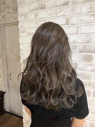 ロング カラー takumi Hのヘアスタイル