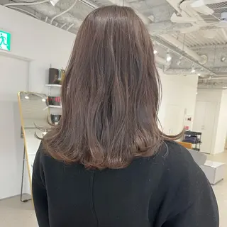 セミロング 箱崎 凪沙のヘアスタイル