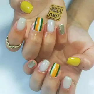 セミロング ヘアアレンジ パーマ ネイル キッズ マツエク・マツパ 荒木 莉奈のネイルデザイン