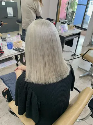 セミロング カラー 🦄ハイトーンカラー 🦄まるおしょうのヘアスタイル