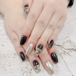 ネイル アネラ もか.⋆𝜗𝜚のネイルデザイン