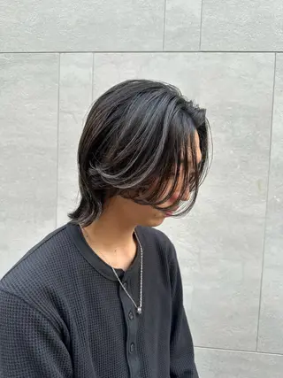 カラー メンズ タイトボブ個性派カラ ーAKANEのヘアスタイル