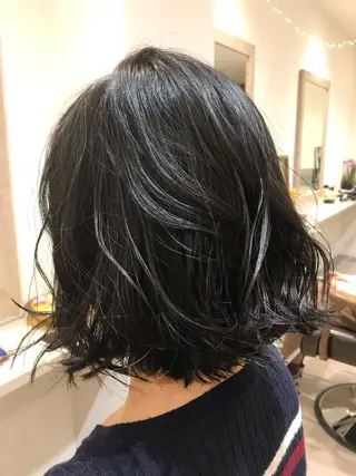 ミディアム ショート／透明感 カラー加治竜汰💡のヘアスタイル